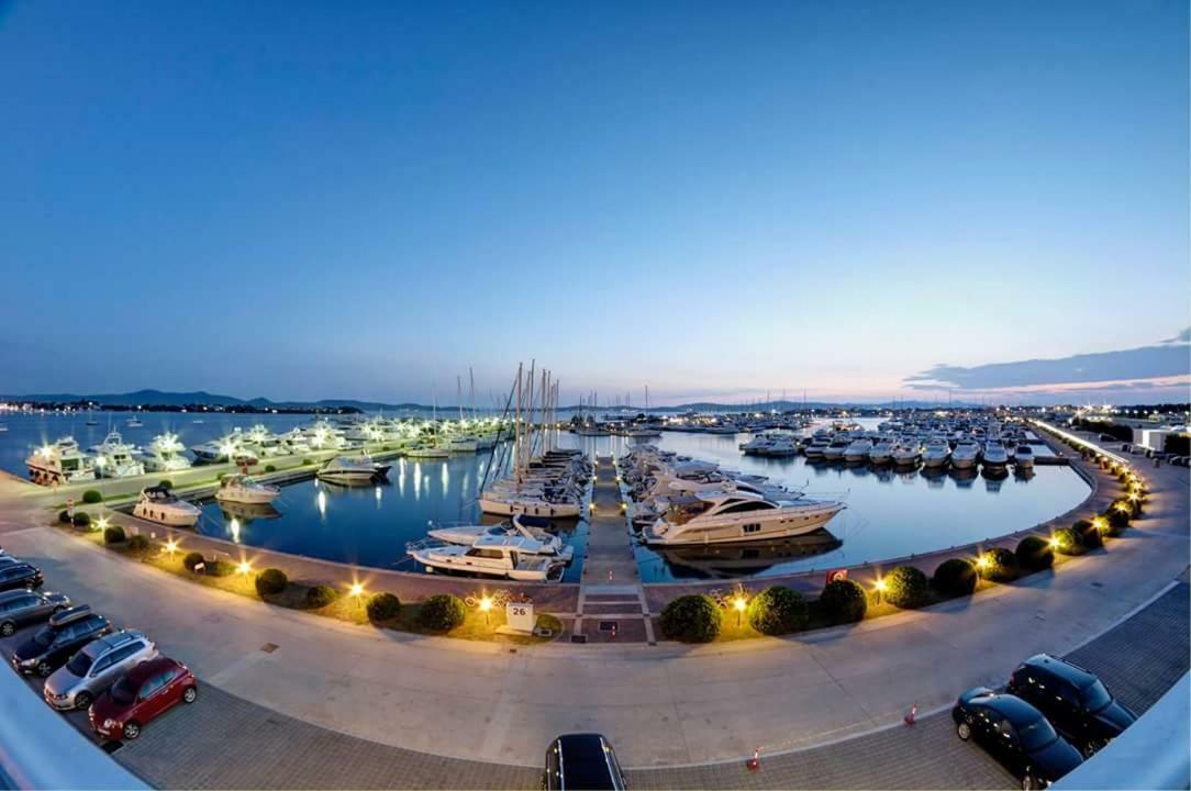 Apartman Mladenka Sukošan Eksteriør billede